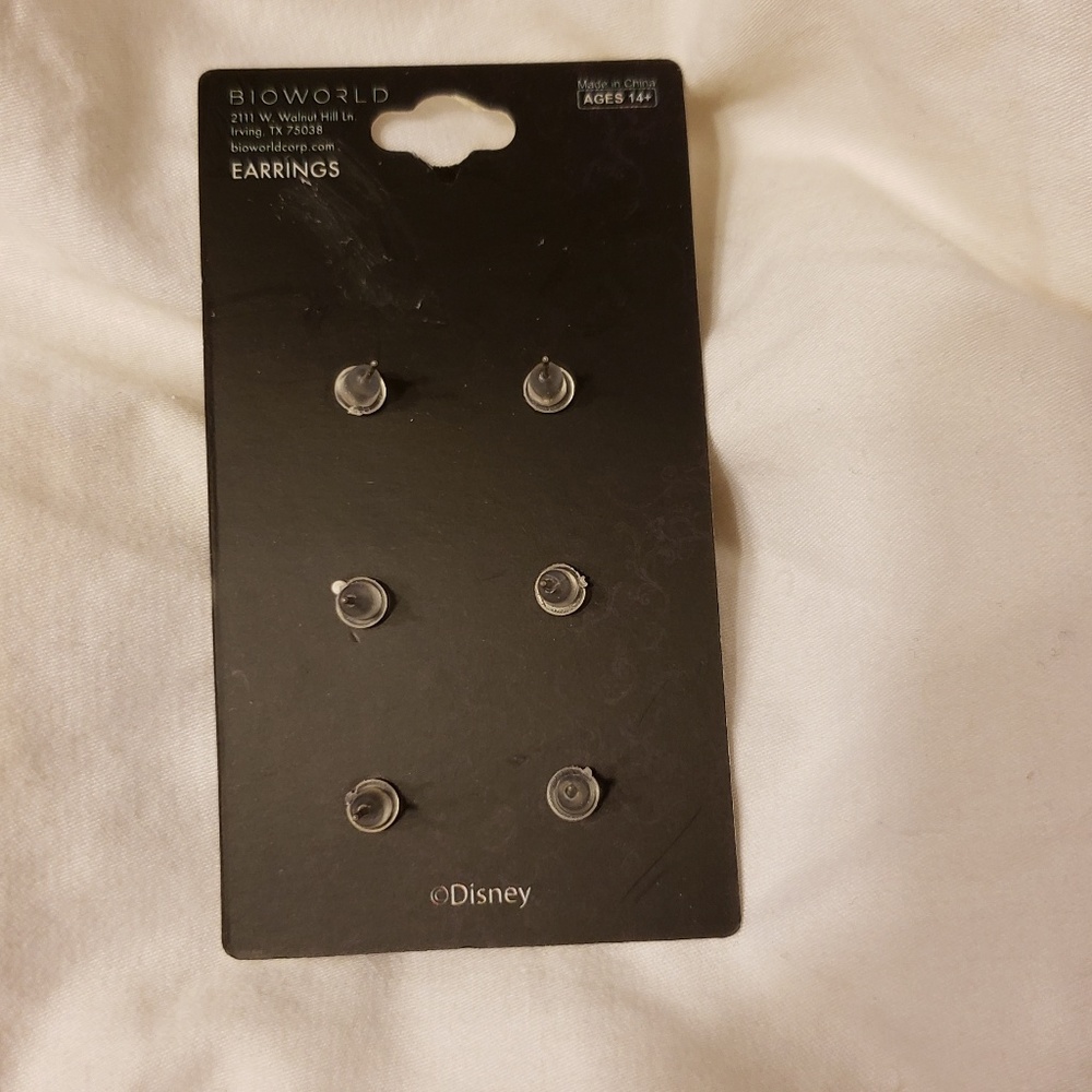 LAST CHANCE Disney Villain Evil Queen earrings set - Picture 3 of 4